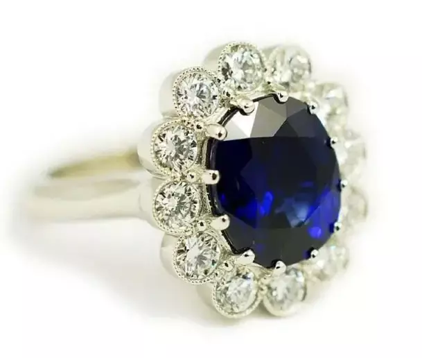 Sapphire Engagement Rings: Meaning, Durability, and Types